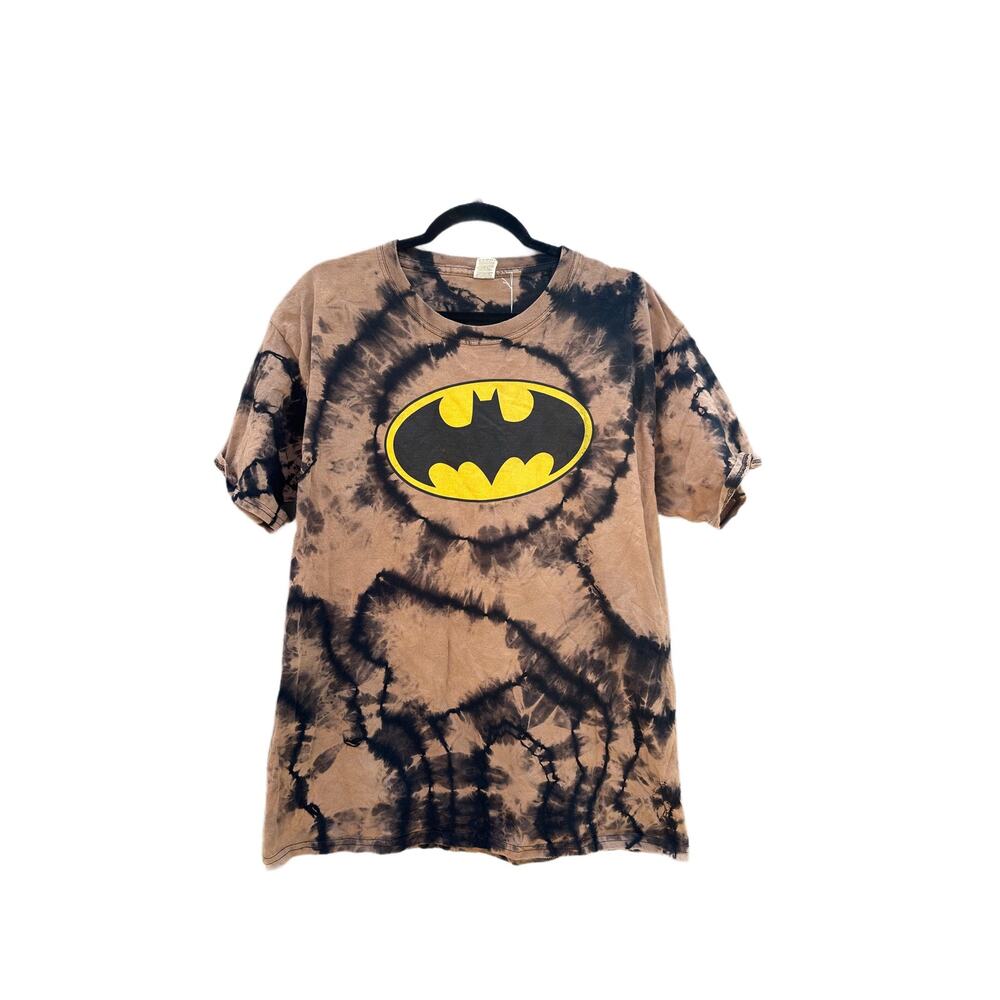 Batman Symbol Reverse Dye Graphic T Shirt | Geode Tie - Reverse Dye
